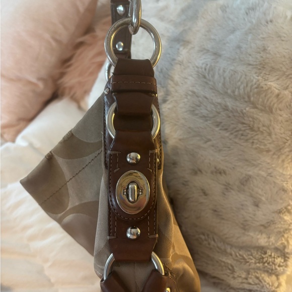 Coach Tan and Brown Signature Shoulder Bag - Picture 4 of 6